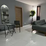 Amadeo Suites